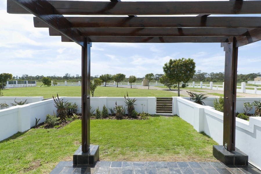 To Let 2 Bedroom Property for Rent in Parsonsvlei Eastern Cape